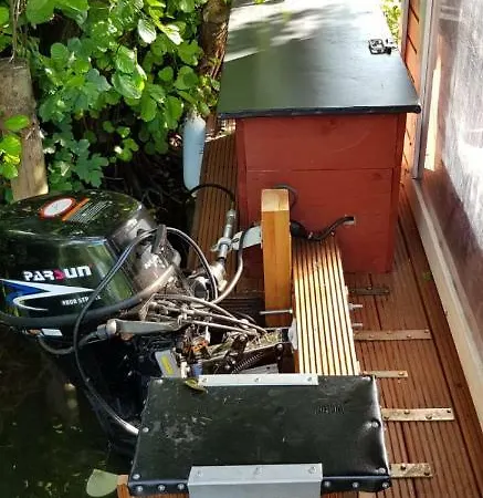 Hausboot/floss Wustrow